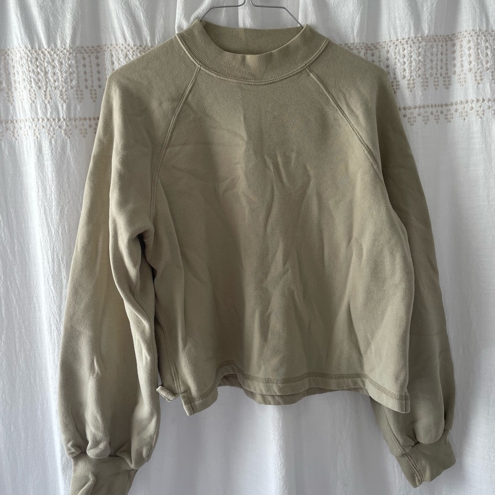 Abercrombie & Fitch light green sweatshirt